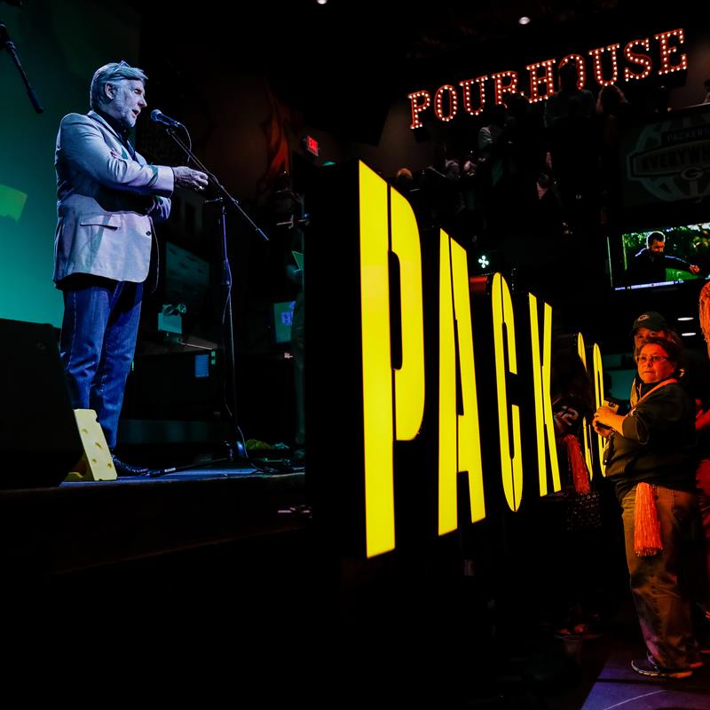 160917-packers-rally-minneapolis-siegle-17-EDIT